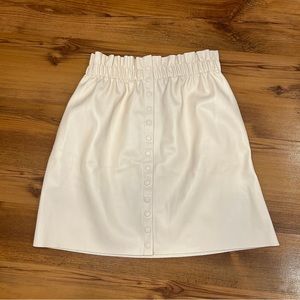 NEW WITH TAGS! Zara White Vegan Leather Skirt Size Small Brand New with Tags